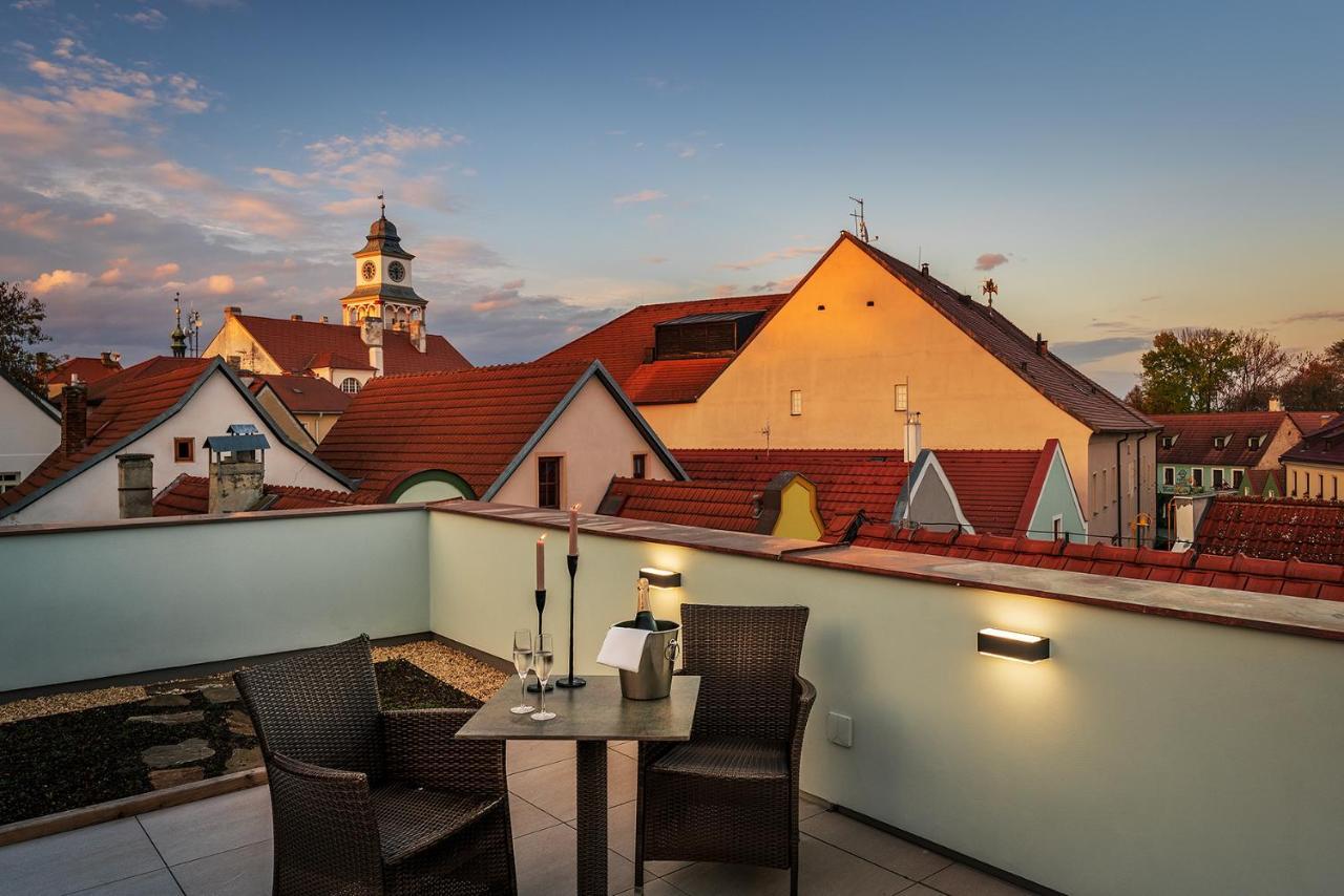 Hotel Bily Jednorozec Trebon Bagian luar foto