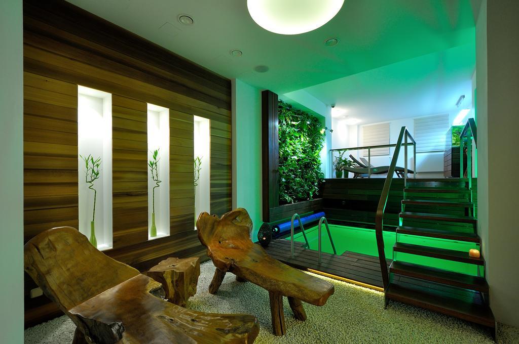 Hotel Bily Jednorozec Trebon Bagian luar foto