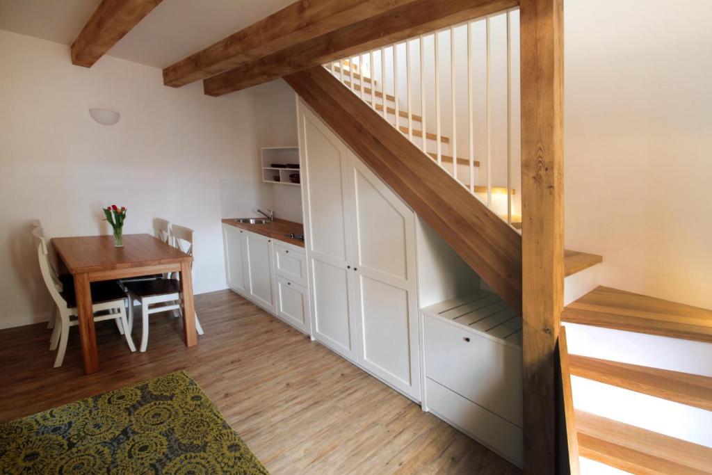 Hotel Bily Jednorozec Trebon Ruang foto